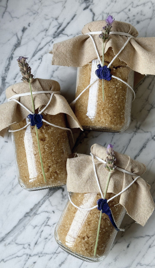 DIY Christmas Gift: Vanilla Lavender Sugar Scrub